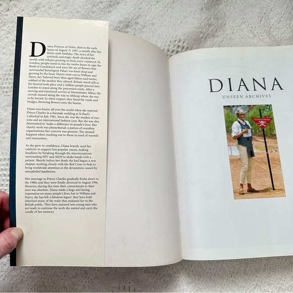 Diana - Unseen Archives by Alison Gauntlett - Picture 4 of 9